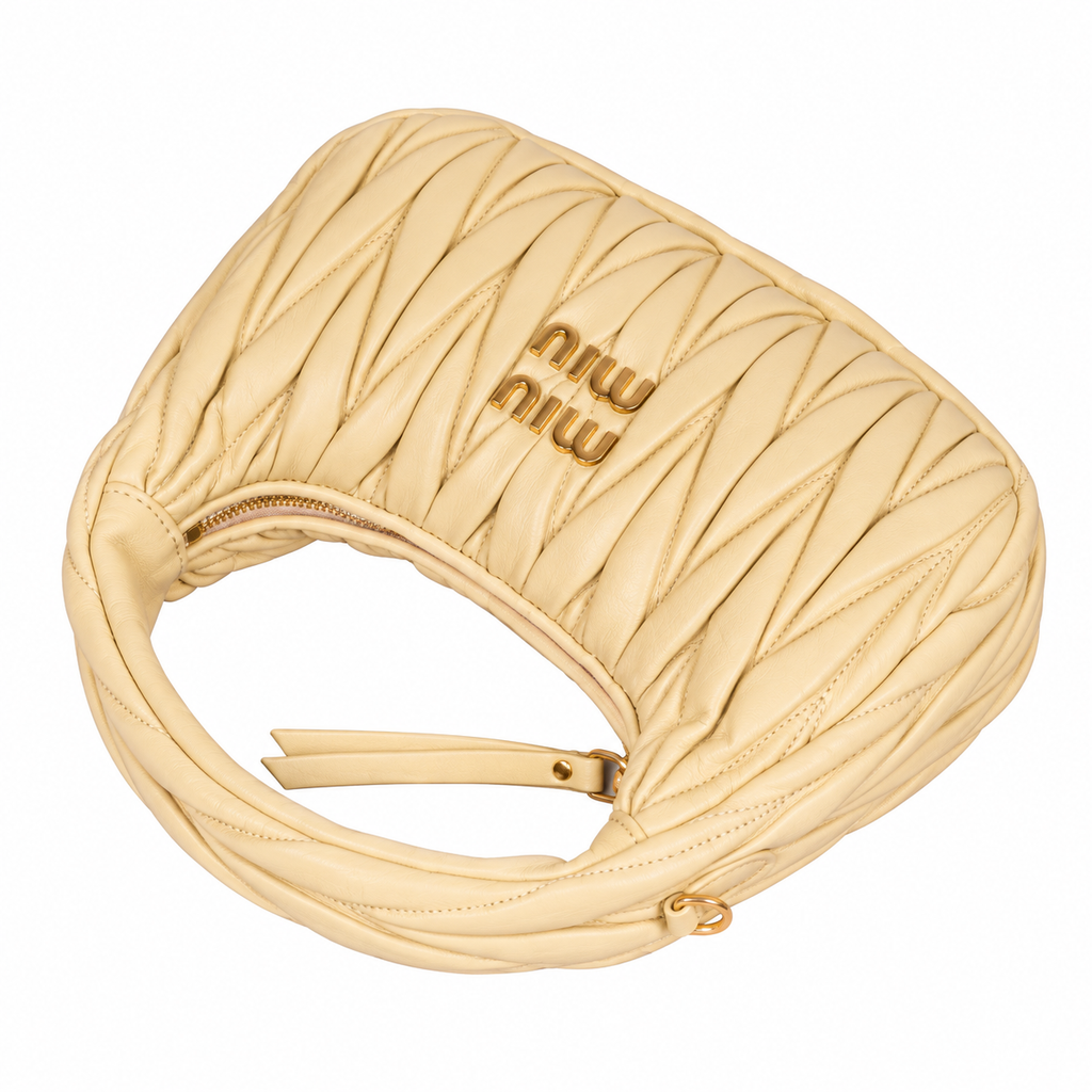 Miu Miu Leather Shoulder Bag 20×23×6 cm