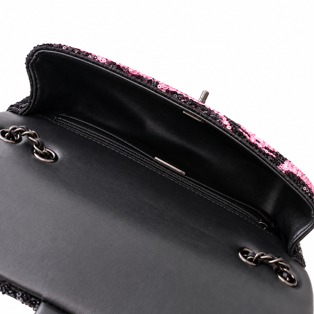 Chanel Quilted Camera Bag 15×25×7cm